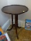 (APTLR) MAHOGANY DUNCAN PHYFE STYLE PIE CRUST TABLE- 21 IN DIA. X 27 IN H, ITEM IS SOLD AS IS WHERE