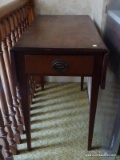 (LANDING) ANTIQUE MAHOGANY 1 DRAWER PEMBROKE TABLE- DRAWER IS DOVETAILED POPLAR SECONDARY AND