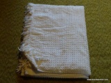 (3RD FL) VINTAGE WHITE CHENILLE POPCORN PATTERN FULL SIZE BEDSPREAD, ITEM IS SOLD AS IS WHERE IS