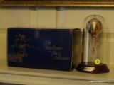 (PARLOR) MAYFLOWER GLASS, GLASS SCULPTURE- HOT AIR BALLOON IN DOME CASE AND ORIGINAL BOX- 7 IN H,