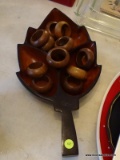 (DR) ASSORTED WOODEN ITEM LOT TO INCLUDE A LEAF PATTERN DISH, AND NAPKIN RINGS. ITEM IS SOLD AS IS