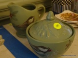 (DR) SET OF PFALTZGRAFF POTTERY ITEMS TO INCLUDE A SUGAR DISH WITH LID AND A SINGLE HANDLE CREAMER.
