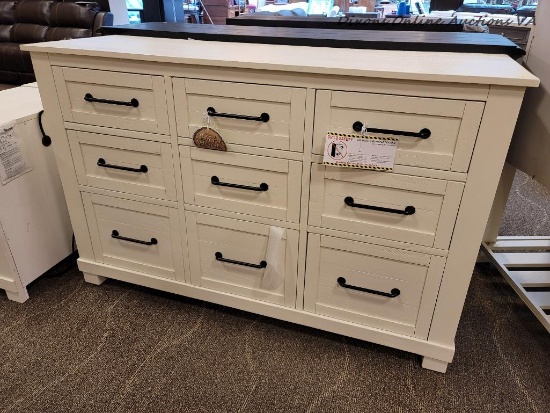 (R2) 9 DRAWER DRESSER WITH FELT LINED TOP DRAWERS FROM THE SUN VALLEY SUV COLLECTION BY AAMERICA.