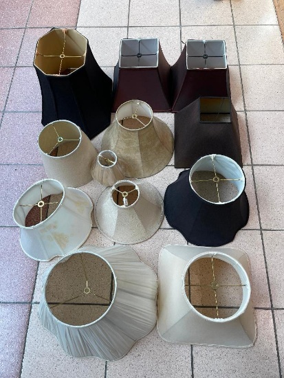 (11K) LOT OF ASSORTED LAMP SHADES