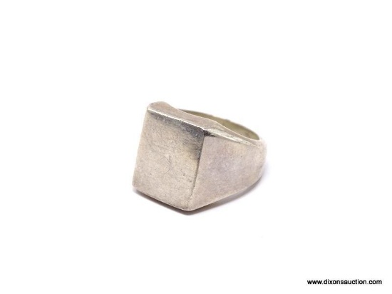 .925 STERLING SILVER MENS SIGNET RING. ITEM IS SOLD AS IS WHERE IS WITH NO GUARANTEES OR WARRANTY.