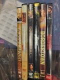 (BAY 7) BAG LOT OF DVDS TO INCLUDE TITLES SUCH AS THE BUTTERFLY EFFECT, EXIT WOUNDS, INTO THE BLUE,