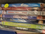 (BAY 7) BAG LOT OF DVDS TO INCLUDE TITLES SUCH AS JURASSIC PARK THE LOST WORLD COLLECTOR'S EDITION,