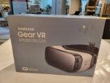 (SC) SAMSUNG GEAR VR OCULUS HEADSET. IS IN BOX. ITEM IS SOLD AS IS WHERE IS WITH NO GUARANTEES OR