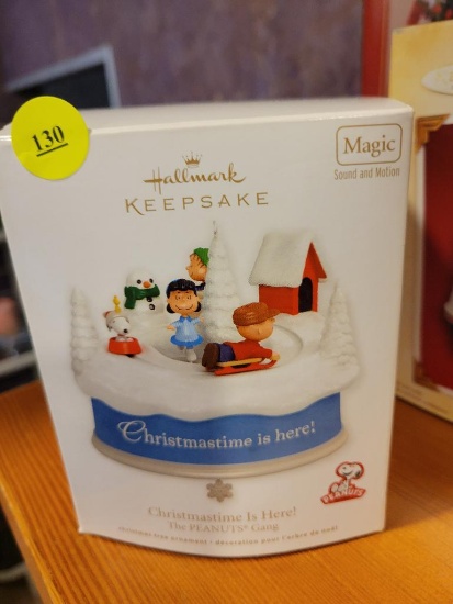 HALLMARK KEEPSAKE 2011 PEANUTS GANG "CHRISTMAS TIME IS HERE" SOUND AND MOTION ORNAMENT