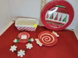 LOT OF CHRISTMAS SERVING PIECES AND A 