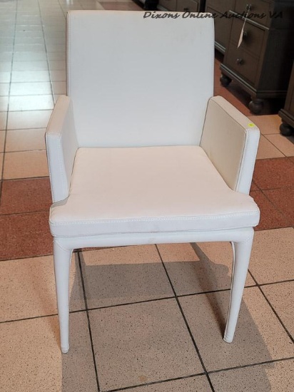(R1) THE CAMILLE DINING CHAIR IN WHITE IS A CHIC SIMPLE WAY TO ACCENT ANY DINING SPACE. THIS