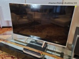 (LR) SONY 55 IN FLAT SCREEN TV WITH POWER CORD. IS IN GOOD WORKING CONDITION. MODEL XBR-55X800B.