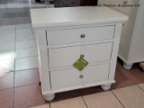 (R1) ASPENHOME CAMBRIDGE 3 DRAWER NIGHTSTAND IN WHITE. RETAILS FOR $630 ONLINE! MEASURES 28 IN X
