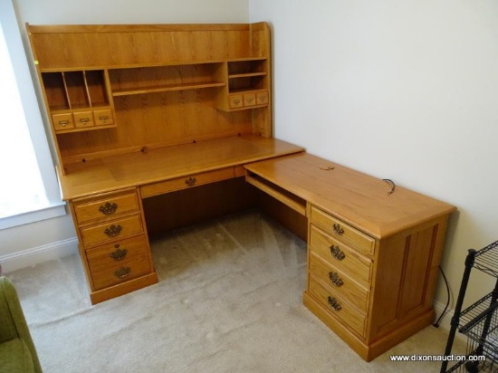 (OFFICE) OAK L SHAPED SECTIONAL COMPUTER DESK - 4 DRAWERS WITH A FILE DRAWER AND A PULL OUT KEYBOARD