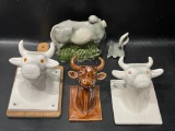 (15O) 7-INCH CERAMIC COW WALL PLAQUES AND AN OX EZRA BROOKS DECANTER (DECANTER HEAD IS DAMAGED)
