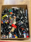 (11K) ENOURMOUS BOX OF HUNDREDS OF VINTAGE ELECTRONIC TUBES FROM RCA, GENERAL ELECTRIC, EVEREADY,