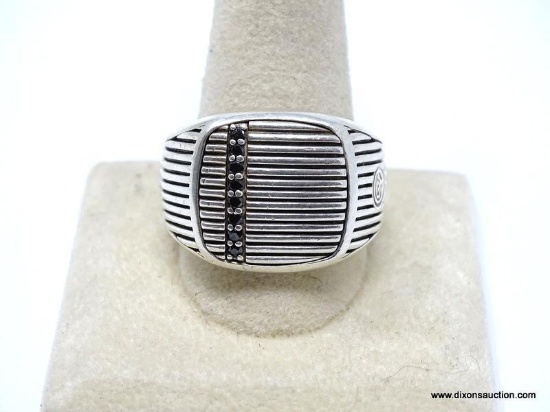 DAVID YURMAN .925 STERLING SILVER & BLACK ONYX MANS RING. MARKED ON THE INSIDE "DY 925". THE RING