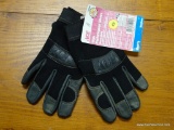 (R2) SET OF ACE HIGH PERFORMANCE GLOVES. ITEM IS SOLD AS IS WHERE IS WITH NO GUARANTEE OR WARRANTY.