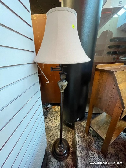 FLOOR LAMP WITH FAUX MARBLE ACCENT (59H)