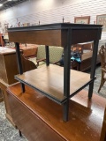 TWO-TIER SIDE TABLE 22 X 25 X 28