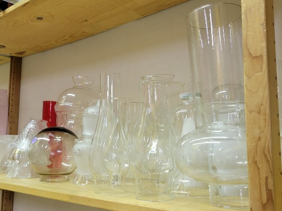 LOT OF GLASS GLOBES IN VARYING SHAPES AND SIZES - 31 ITEMS TOTAL