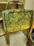 SET OF FOUR VINTAGE METAL TV TRAYS WITH FLORAL DESIGN