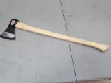 (BAY1 ENTP8) AMERICAN TOMAHAWK COMPANY AX WITH GENUINE HICKORY HANDLE. SIMILAR ITEMS RETAIL FOR $35