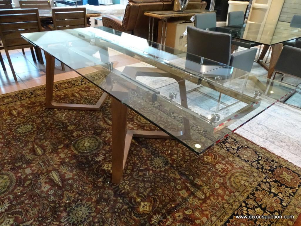 R1) MODANI ALLISTER EXTENDABLE DINING Proxibid