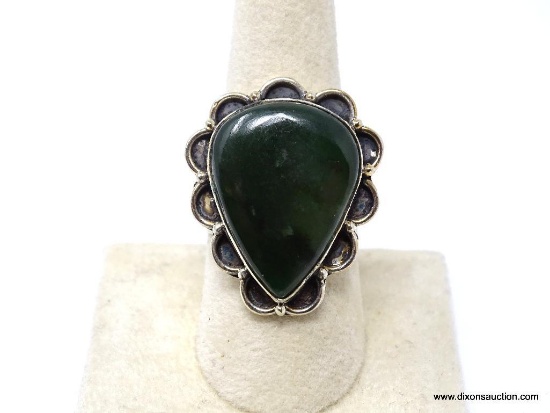 .925 AMAZING RARE LARGE NEPHRITE JADE GEMSTONE SIZE 9 WIDE BAND WING NEWS SUGGESTED RETAIL PRICE $49