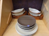 LARGE CERAMIC DINNERWARE LOT