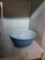 VINTAGE PYREX BLUE AND WHITE SNOWFLAKE MIXING BOWL. #403 2.5 QUARTS. IS SOLD AS IS WHERE IS WITH NO