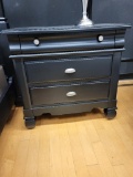 AMERICAN SIGNATURE BLACK SOLID WOOD 3 DRAWER NIGHT STAND. NICKEL PLATED DRAWER PULLS. MEASURES