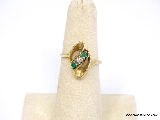 VINTAGE 14K YELLOW GOLD EMERALD AND DIAMOND RING. CENTER ROUND CUT PRONG SET DIAMOND WITH A ROUND