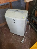 (SHED 2) KUL FLOOR AIR CONDITIONING UNIT, OFF WHITE, PLEASE SEE THE PICTURES FOR MORE INFORMATION.