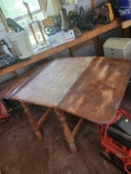 (SHED 2) DROP LEAF TABLE WITH INTERNAL LEAF, THIS ITEM IS HEAVILY SCUFFED,