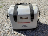 (SHED2) OZARK TRAIL SOFT SIDE COOLER WITH LEAK RESISTANT ZIPPER AND SIDE BUCKLES. GRAY. NEEDS TO BE