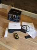 (SUNROOM) SHOWLIGHTS WINDOW PROJECTOR, BLUETOOTH, COMES WITH REMOTES, PLEASE SEE THE PICTURES FOR