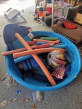 (SHED1) LOT OF ASSORTED OUTDOOR ITEMS. INCLUDES BLUE PLASTIC KIDDIE POOL, ASSORTED SIZED POOL