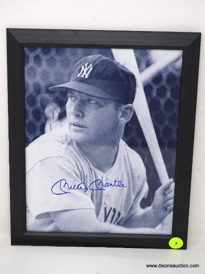 FRAMED & AUTOGRAPHED PHOTOGRAPH OF MICKEY MANTLE FROM THE NEW YORK YANKEES. SIGNED IN BLUE MARKER.