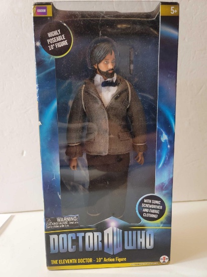 DOCTOR WHO THE ELEVENTH DOCTOR 10" ACTION FIGURE WITH SONIC SCREWDRIVER AND FABRIC CLOTHING. NEW IN