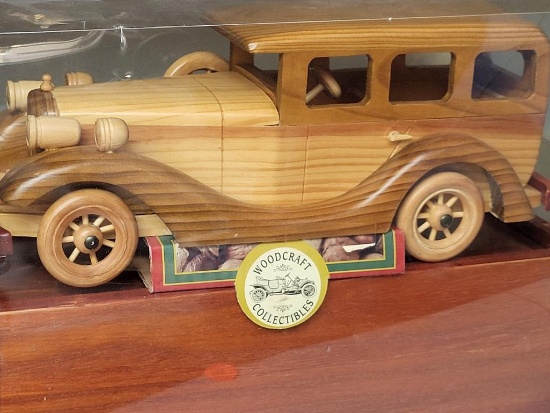 BRAND NEW DIAMOND NUTS WOODCRAFT COLLECTIBLES NUTCRACKER BOX CAR AND CHEST. IS SOLD AS IS WHERE IS