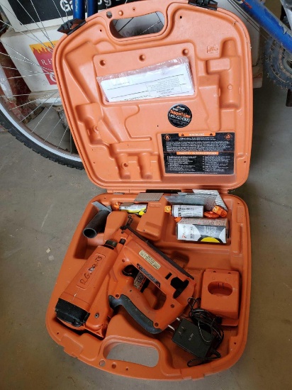 PASLODE CORDLESS TRIM NAILER, COMES WITH ORANGE CARRY CASE CHARGER AND BATTERY, PLEASE SEE THE