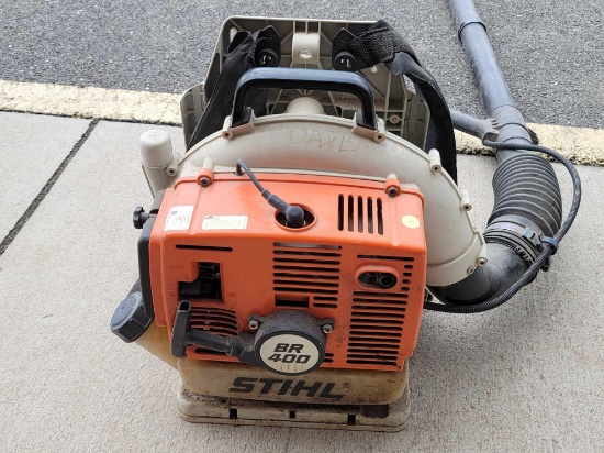 STIHL BR 400 GAS POWERED BACKPACK BLOWER.