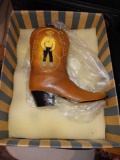 BOX LOT OF MISC ITEMS TO INCLUDE, CERAMIC WESTERN BOOT, A BOOK ON THE LIFE AND WORDS OF JOHN F.