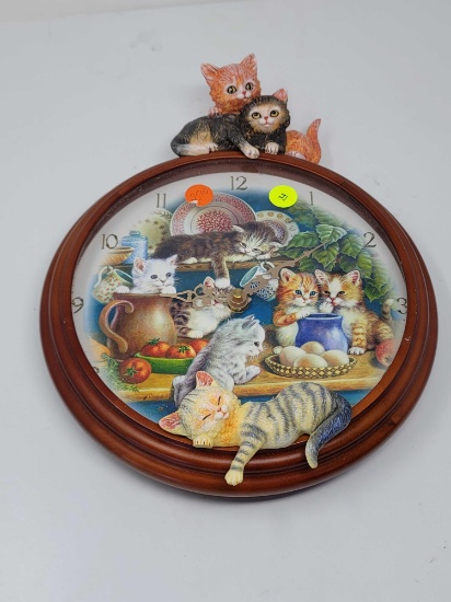 CAT CLOCK 10 INCHES IN DIAMETER