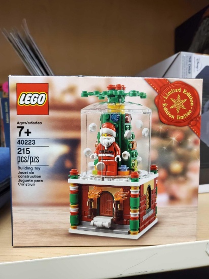 SEALED LEGO, SANTA SNOWGLOBE, 40223, BOX IS IN GOOD CONDITION, PLEASE SEE THE PICTURES FOR MORE