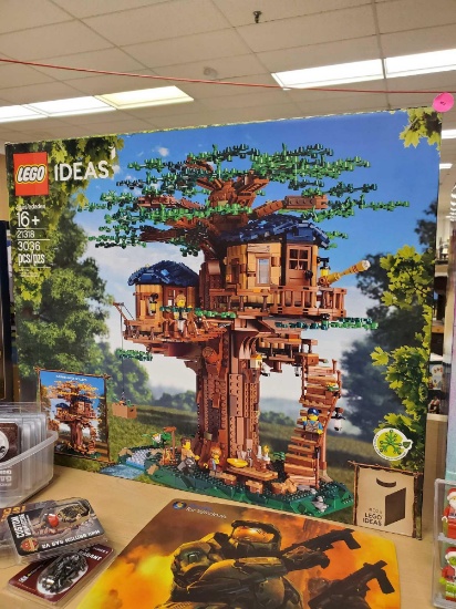SEALED LEGO, IDEAS #026, TREE HOUSE, 21318, BOX IS IN GOOD CONDITION WITH MINOR SCUFFS. PLEASE SEE