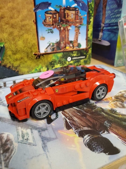 CONSTRUCTED LEGO, FERRARI, PIECE IS COMPLETE, NO MANUAL OR BOX, PLEASE SEE THE PICTURES FOR MORE