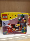 SEALED LEGO, SANTA LIVING ROOM SCENE, 40125, PLEASE SEE THE PICTURES FOR MORE INFORMATION.