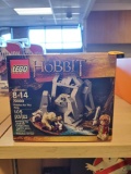 SEALED LEGO, THE HOBBIT AN UNEXPECTED JOURNEY, RIDDLES FOR THE RING, 79000, BOX TOB HAS A MINOR
